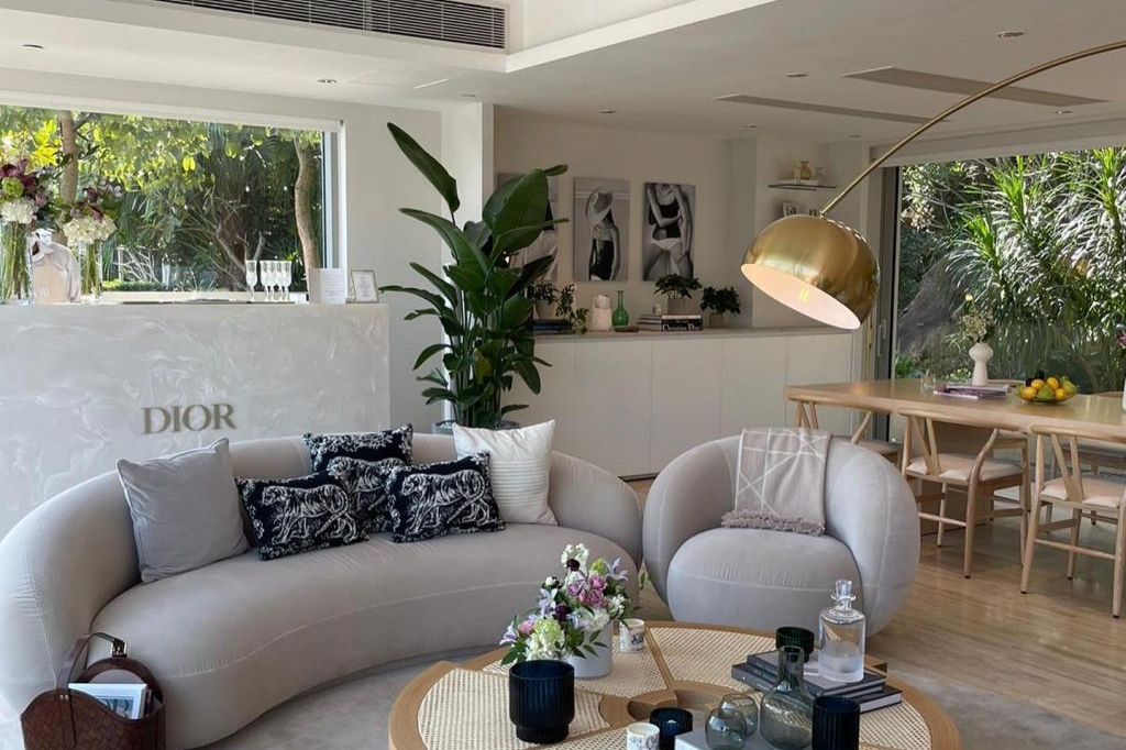 Exclusive Venue Hong Kong market luxury hong kong property hight net worth clients Featured